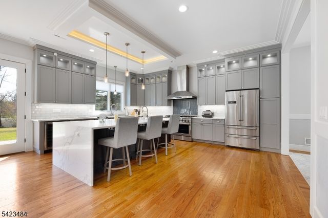 57 Walnut St, Livingston Twp., NJ 07039