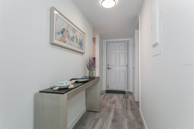 633 ALHAMBRA ROAD 305, Venice, FL 34285