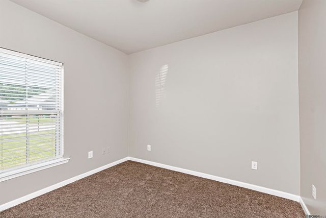 23124 Arcwood Dr, Denham Springs, LA 70726