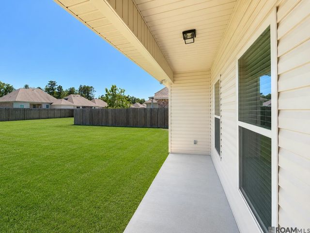 23124 Arcwood Dr, Denham Springs, LA 70726