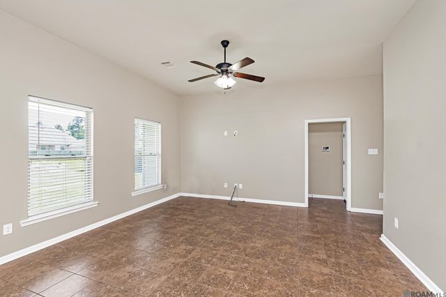 23124 Arcwood Dr, Denham Springs, LA 70726