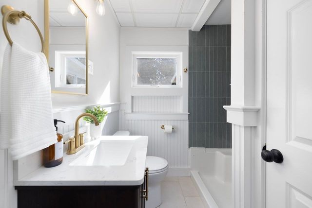 111 Durfee, Tiverton, RI 02878