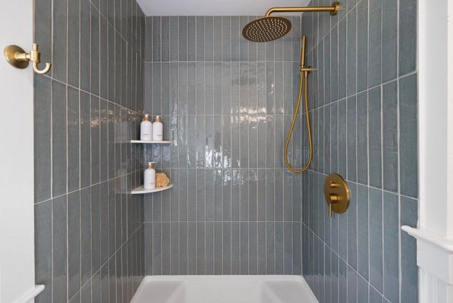 111 Durfee, Tiverton, RI 02878