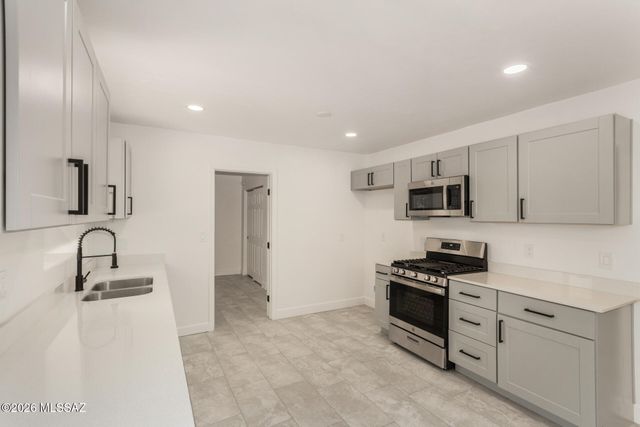 3512 E Gerald Street, Tucson, AZ 85716