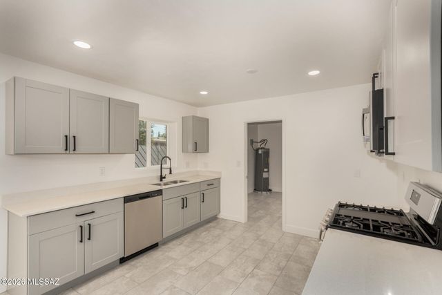 3512 E Gerald Street, Tucson, AZ 85716