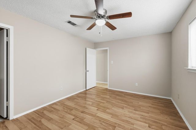 1739 Oak Lake, Irving, TX 75060