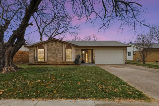 1739 Oak Lake, Irving, TX 75060