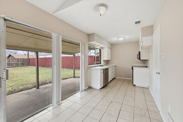 1739 Oak Lake, Irving, TX 75060