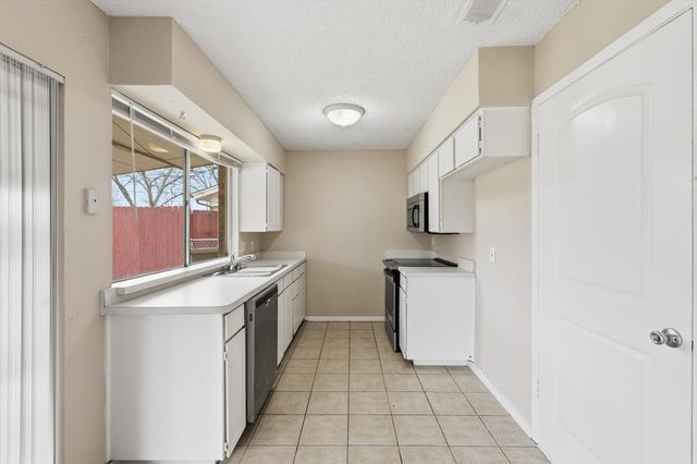 1739 Oak Lake, Irving, TX 75060