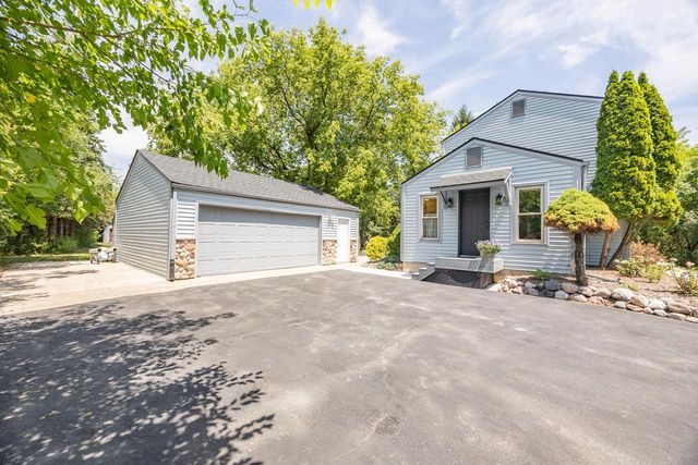 N45W32520 Watertown Plank ROAD, Nashotah, WI 53058