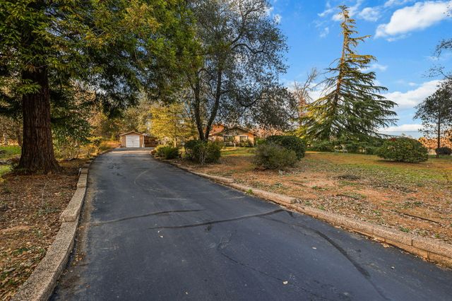 15624 Ranchland Drive, Redding, CA 96001