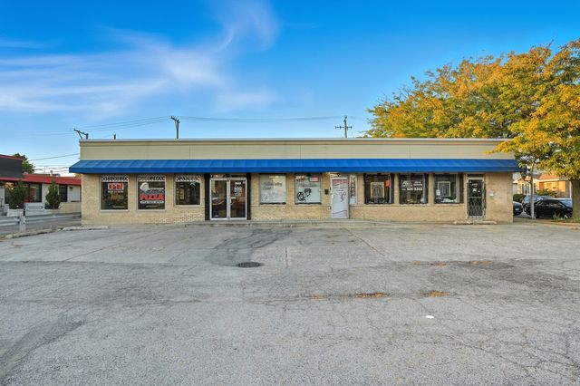 5840 W 63rd Street, Chicago, IL 60638