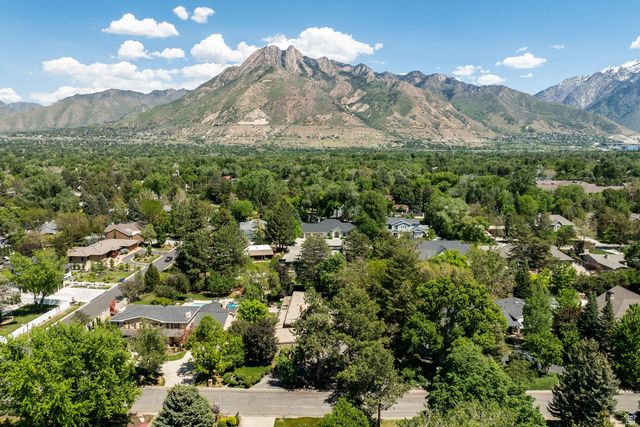 5457 S COTTONWOOD CLUB DR, Holladay, UT 84117