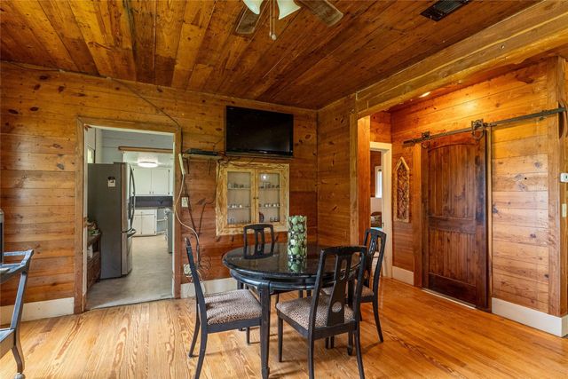 802 Smith RD, Rockdale, TX 76567