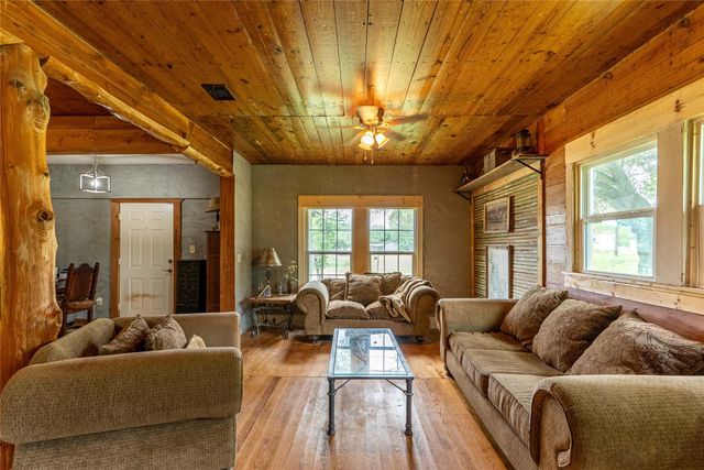 802 Smith RD, Rockdale, TX 76567