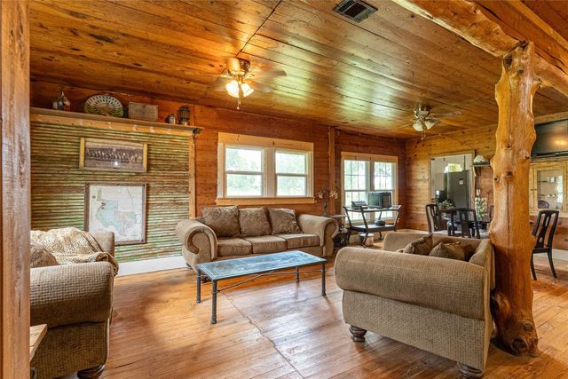 802 Smith RD, Rockdale, TX 76567