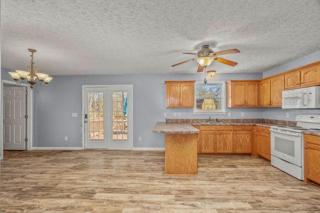 6041 McDaniels Rd, Springfield, TN 37172