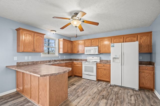 6041 McDaniels Rd, Springfield, TN 37172