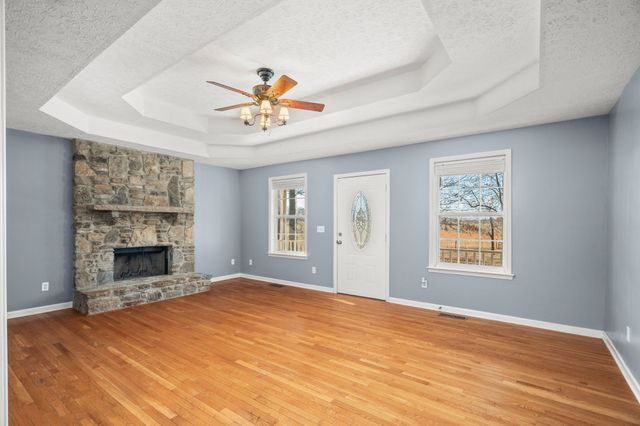 6041 McDaniels Rd, Springfield, TN 37172