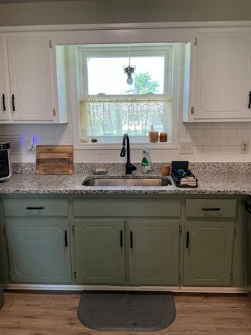1925 Timberline Cir, Oak Grove, KY 42262