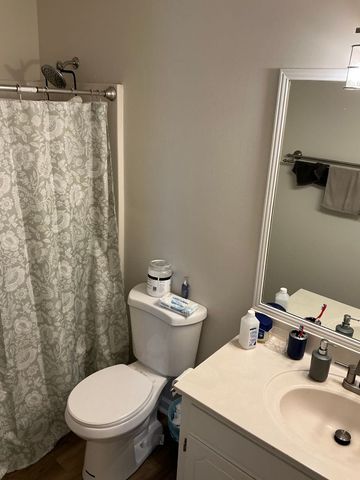 1925 Timberline Cir, Oak Grove, KY 42262