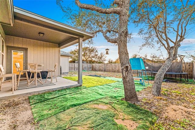 1954 Admiral Lane, Aransas Pass, TX 78336