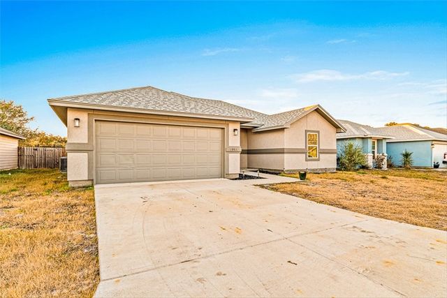 1954 Admiral Lane, Aransas Pass, TX 78336