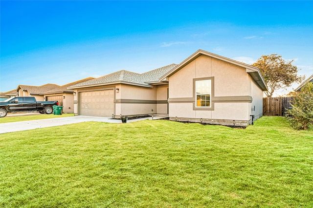 1954 Admiral Lane, Aransas Pass, TX 78336