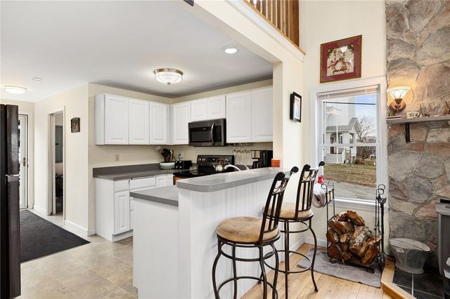26 Pier Road, Portsmouth, RI 02872