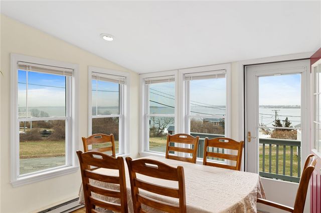 26 Pier Road, Portsmouth, RI 02872