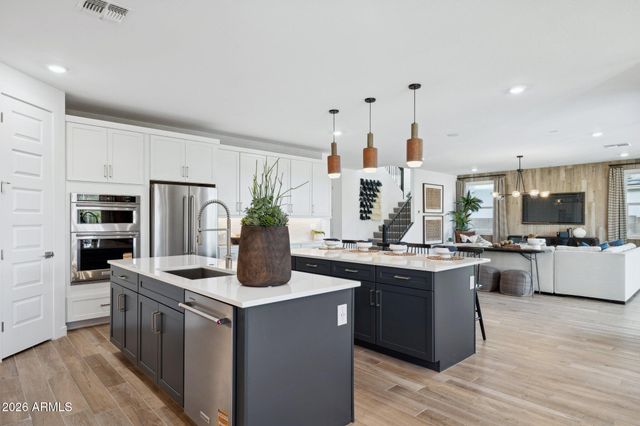 10030 S 23RD Lane, Phoenix, AZ 85041