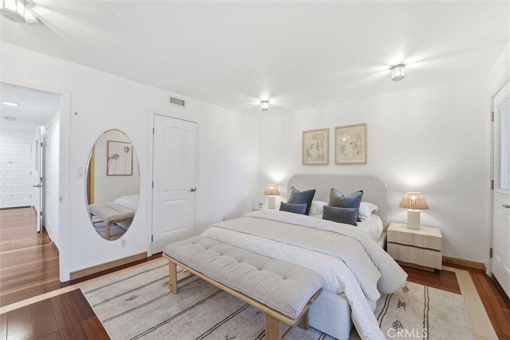 Image 18 of property listing at 320 Paseo De La Playa #E, Redondo Beach, CA 90277