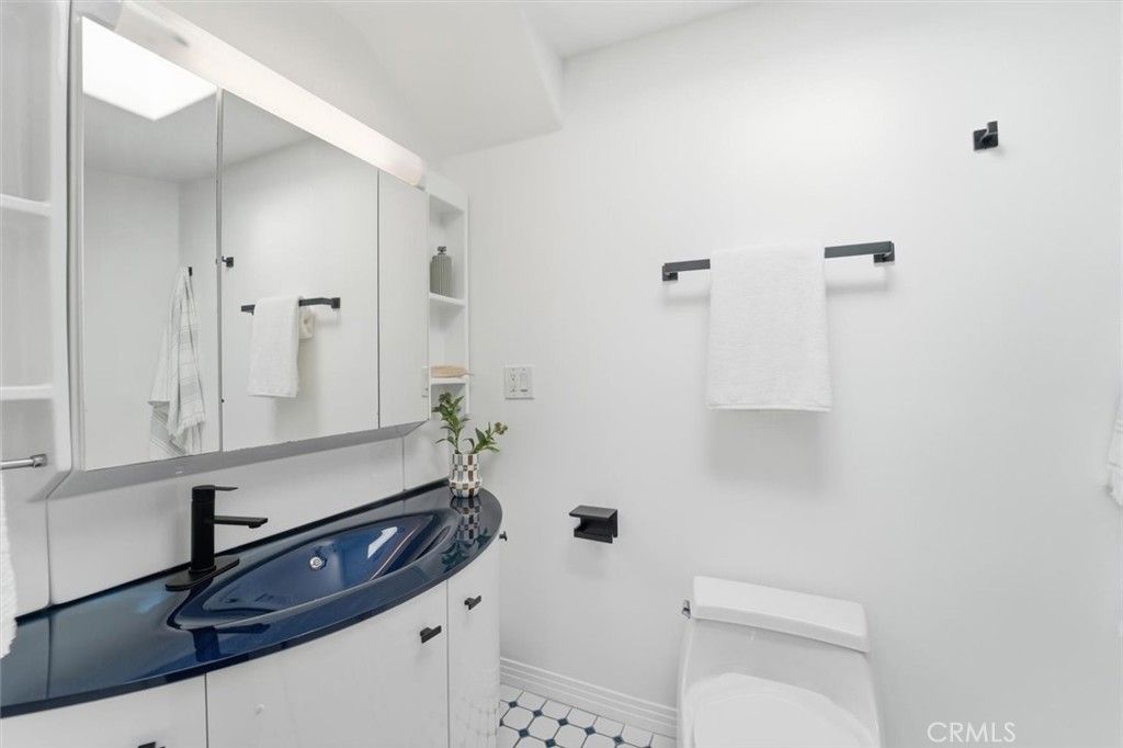 Image 28 of property listing at 320 Paseo De La Playa #E, Redondo Beach, CA 90277
