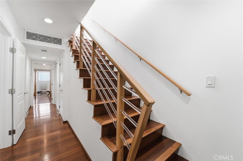 Image 30 of property listing at 320 Paseo De La Playa #E, Redondo Beach, CA 90277