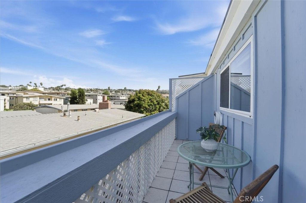Image 35 of property listing at 320 Paseo De La Playa #E, Redondo Beach, CA 90277