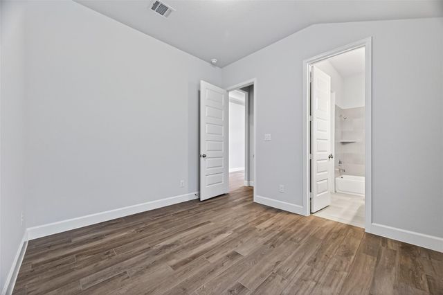 302 Sky Top Drive, Montgomery, TX 77316