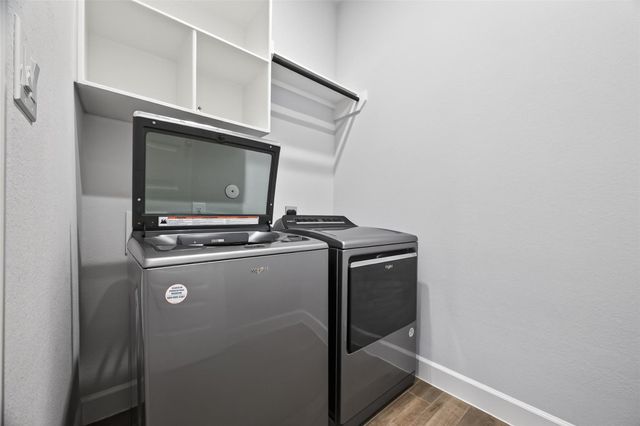 302 Sky Top Drive, Montgomery, TX 77316