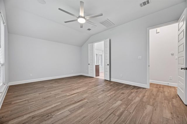 302 Sky Top Drive, Montgomery, TX 77316