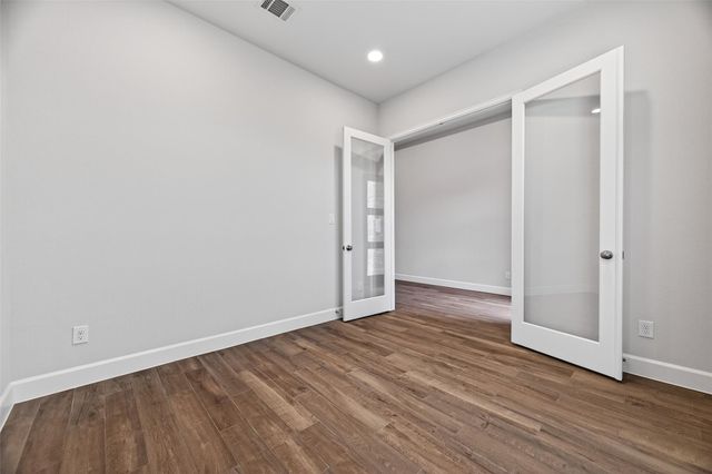 302 Sky Top Drive, Montgomery, TX 77316