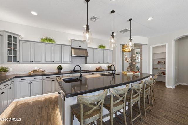 23024 E ARROWHEAD Trail, Queen Creek, AZ 85142