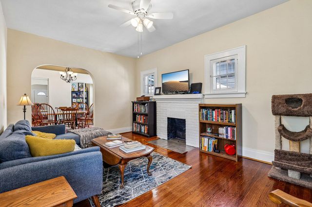 26 W 30th Street, Latonia, KY 41015