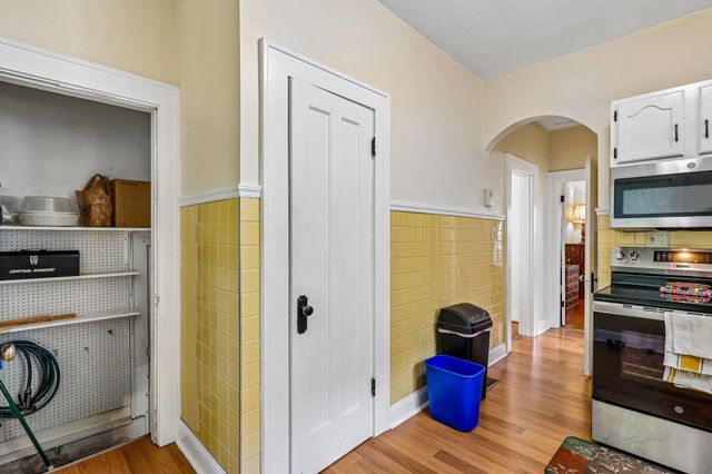 26 W 30th Street, Latonia, KY 41015