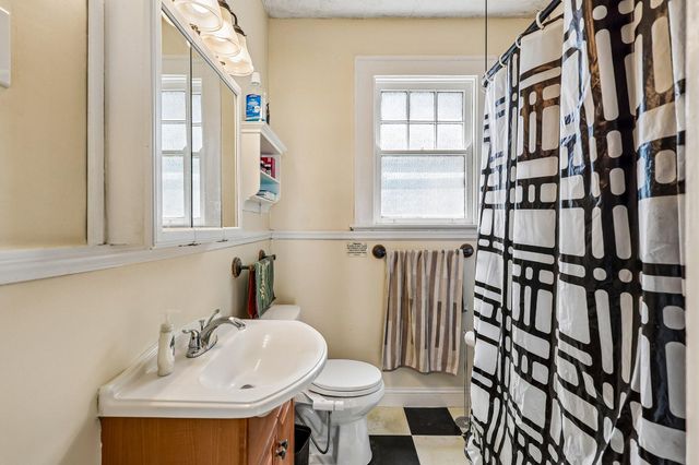 26 W 30th Street, Latonia, KY 41015