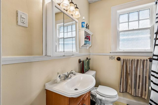 26 W 30th Street, Latonia, KY 41015