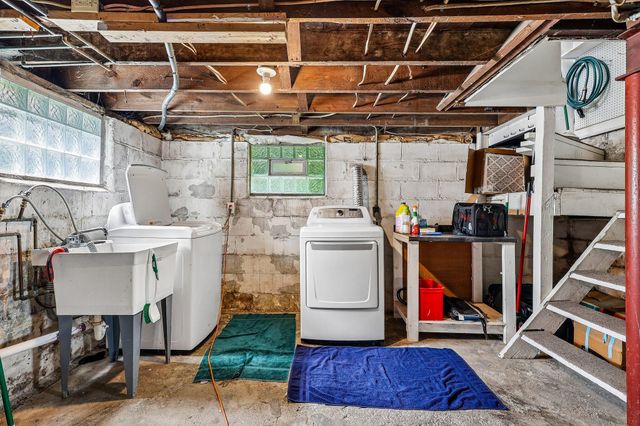26 W 30th Street, Latonia, KY 41015