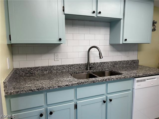 3612 SE 12th AVE 6, Cape Coral, FL 33904