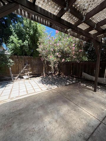 3905 Wilkesboro Avenue, Modesto, CA 95357