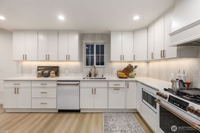 306 NW 45th Street, Seattle, WA 98107