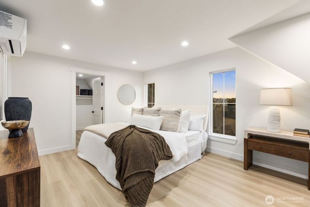 306 NW 45th Street, Seattle, WA 98107