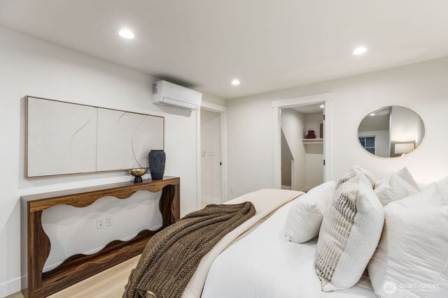 306 NW 45th Street, Seattle, WA 98107